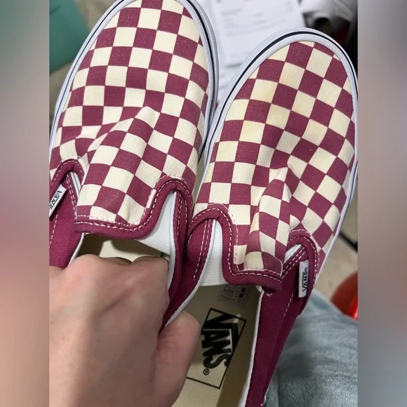 Maroon red white checkered Vans men’s 6.5, women’s 8 - Picture 2 of 7
